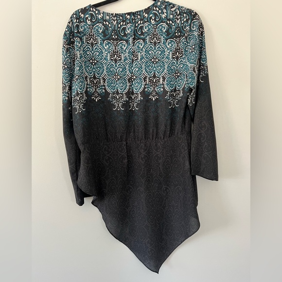 BCBGMaxAzria Eugene Paisley Print Asymmetrical Blouse - Picture 5 of 6